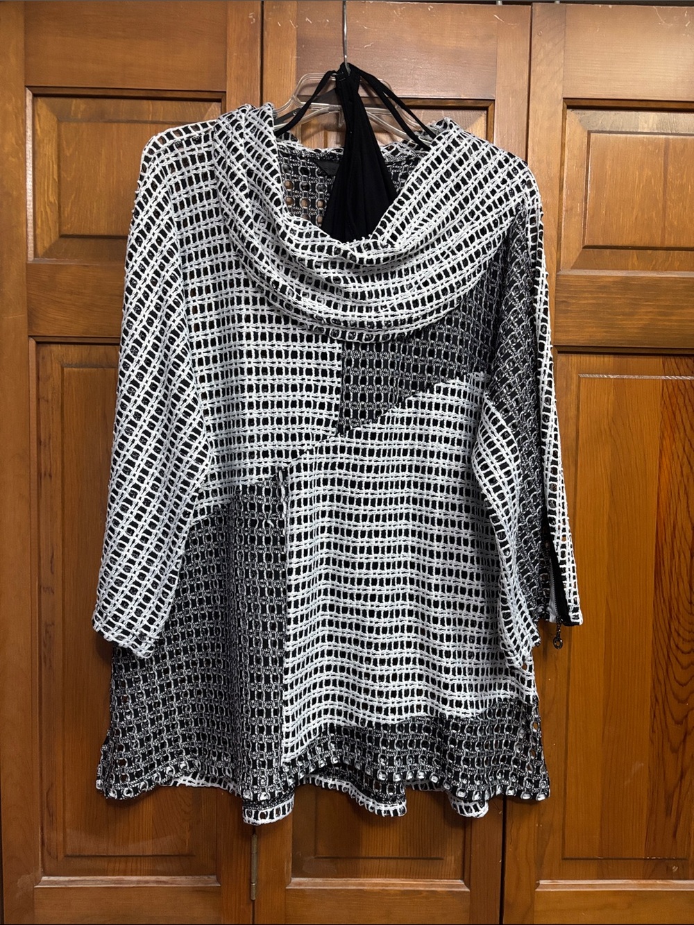 Ali Miles Black & White Textured Cowl Neck Hoodie Top